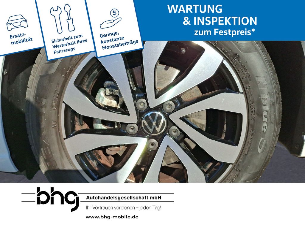Volkswagen Golf 2022 г. Белый, пробег 29571 км