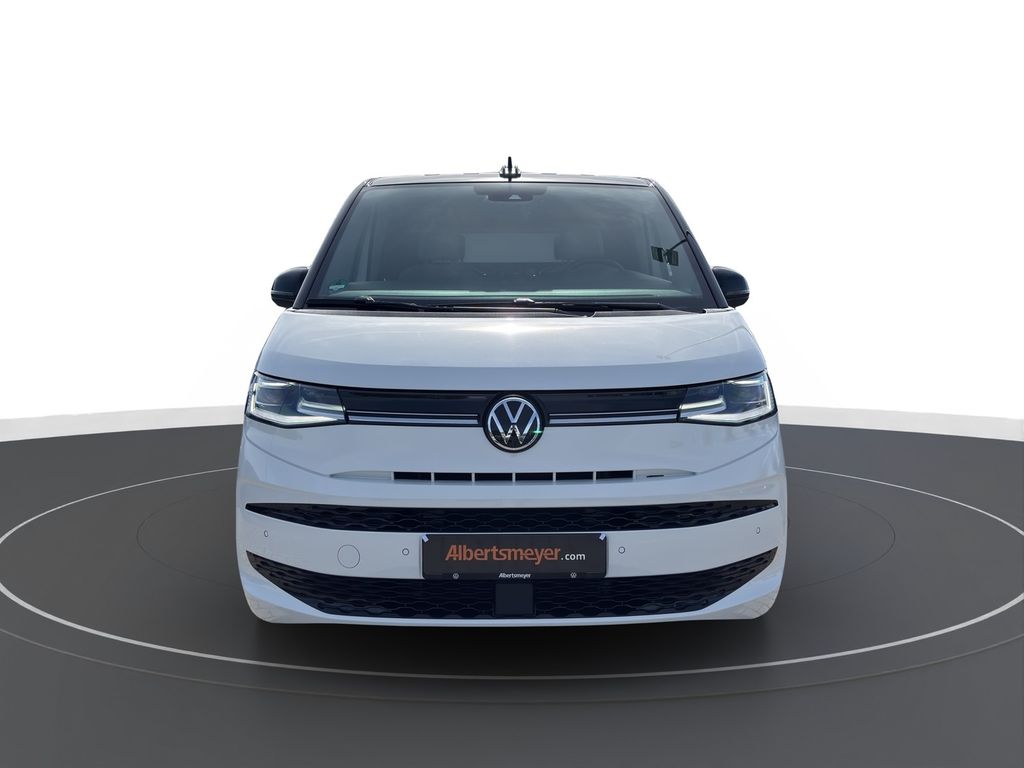 Volkswagen T7 MULTIVAN 2023 г. Белый, пробег 45501 км