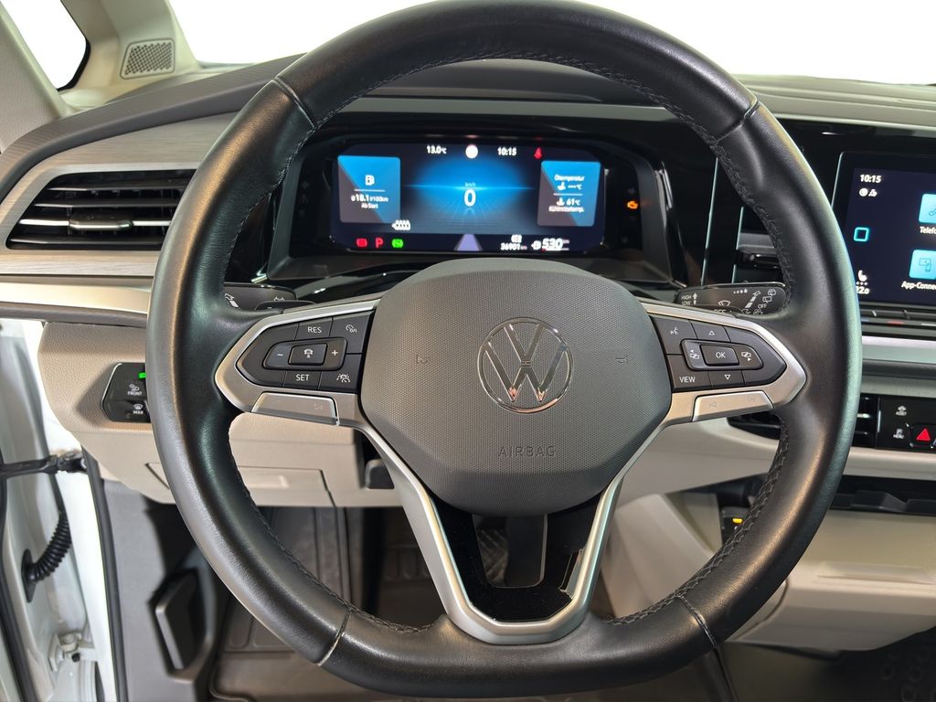Volkswagen T7 MULTIVAN 2023 г. Белый, пробег 45501 км
