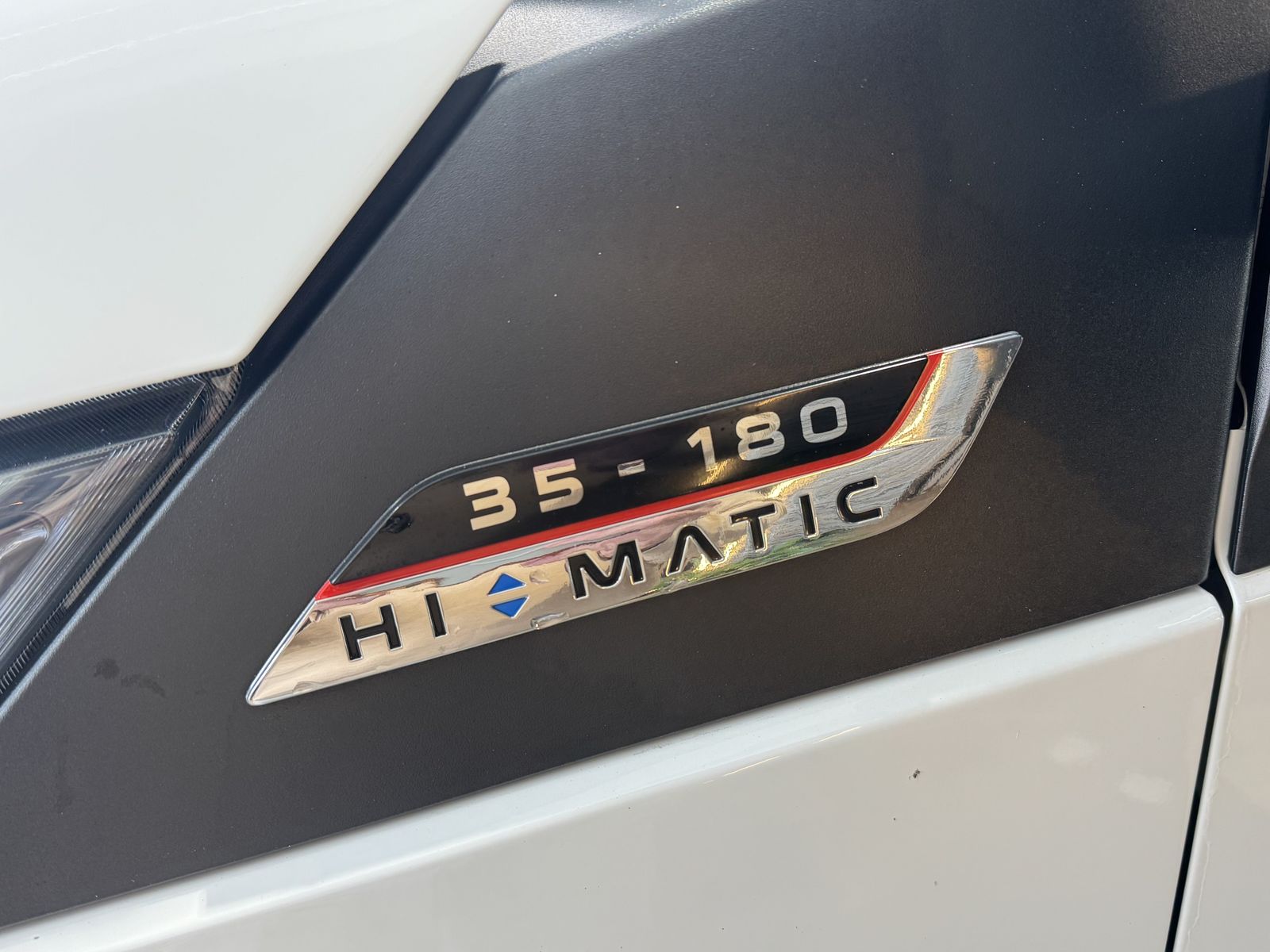 Iveco EMIRA 2021 г. Белый, пробег 54568 км