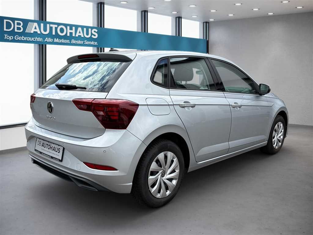 Volkswagen Polo 2023 г. Серебристый, пробег 18416 км