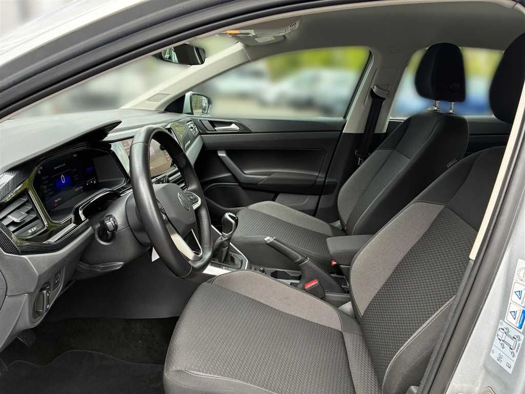 Volkswagen Polo 2023 г. Серебристый, пробег 18416 км