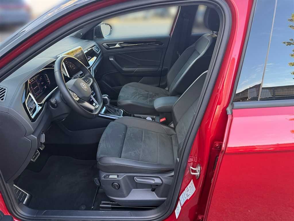 Volkswagen T-Roc 2024 г. Красный, пробег 13709 км