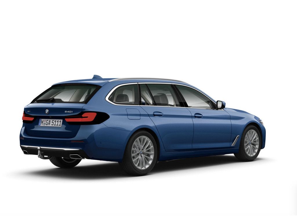 BMW 540 2022 г. Синий, пробег 32457 км