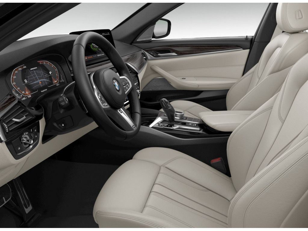 BMW M550 2022 г. Чёрный, пробег 34826 км