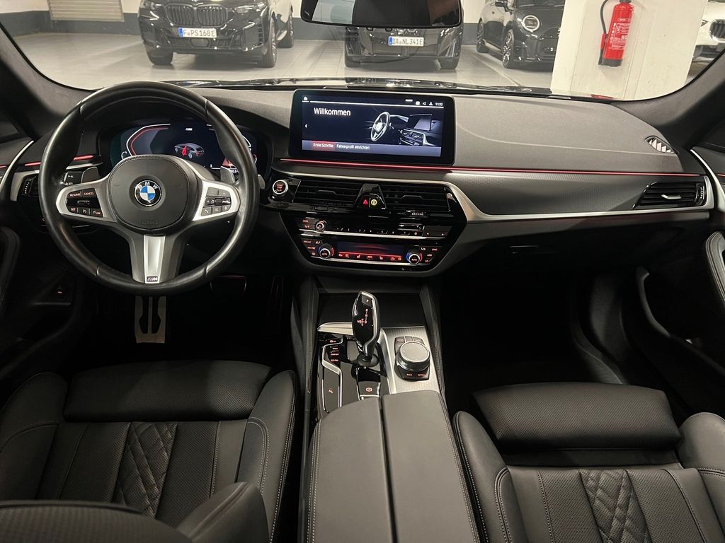 BMW 520 2023 г. Чёрный, пробег 23135 км