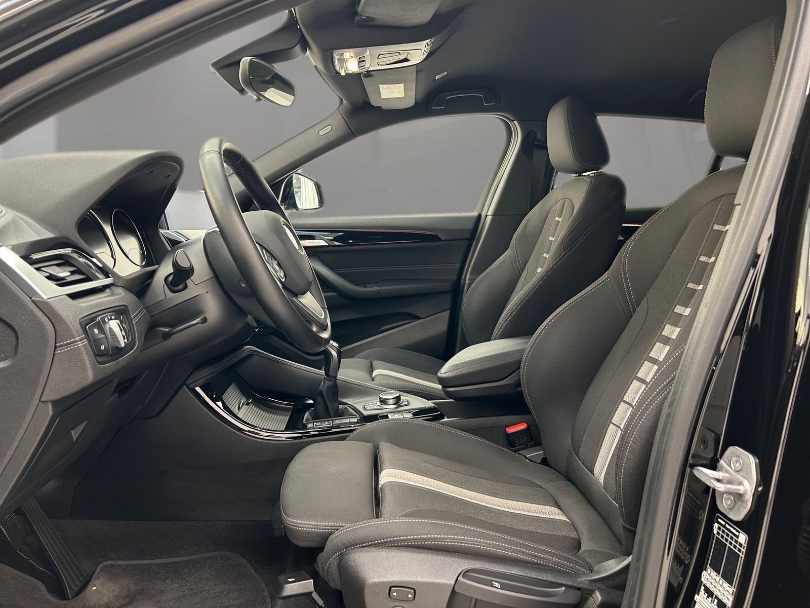 BMW X2 2023 г. Чёрный, пробег 23137 км