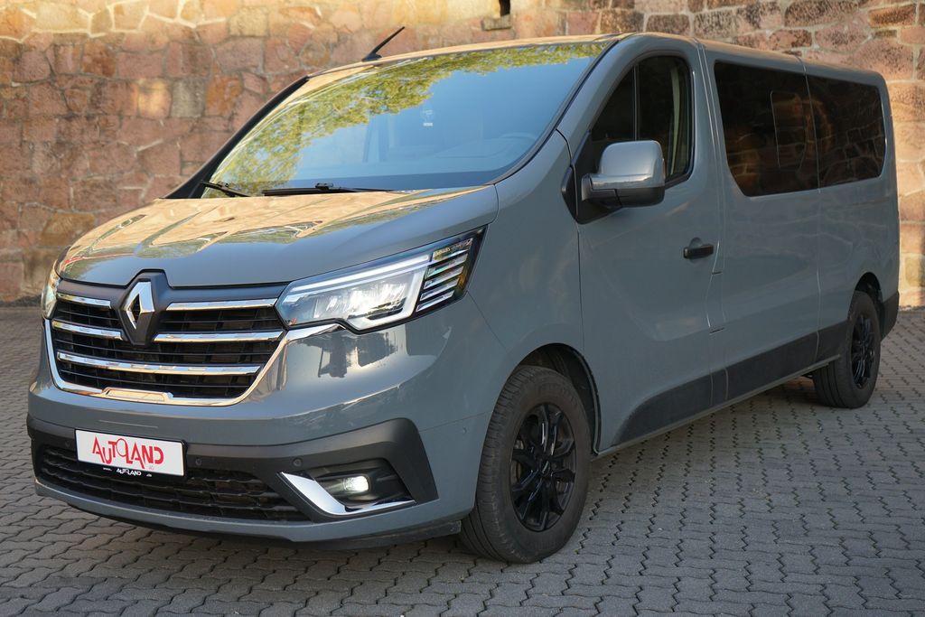 Renault Trafic 2023 г. Серый, пробег 59171 км
