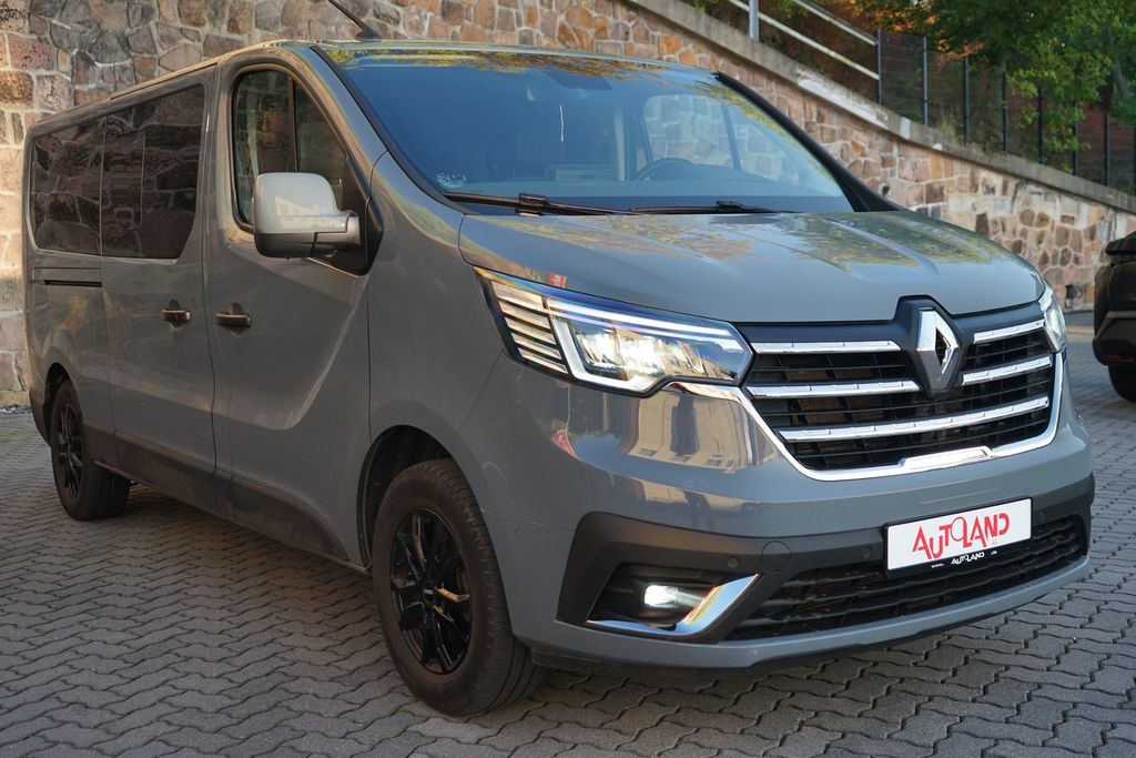 Renault Trafic 2023 г. Серый, пробег 59171 км