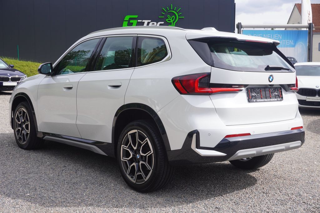 BMW X1 2022 г. Белый, пробег 39900 км