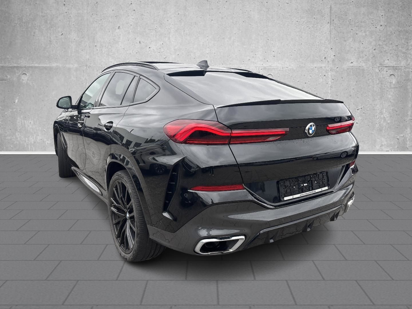 BMW X6 2022 г. Чёрный, пробег 45112 км