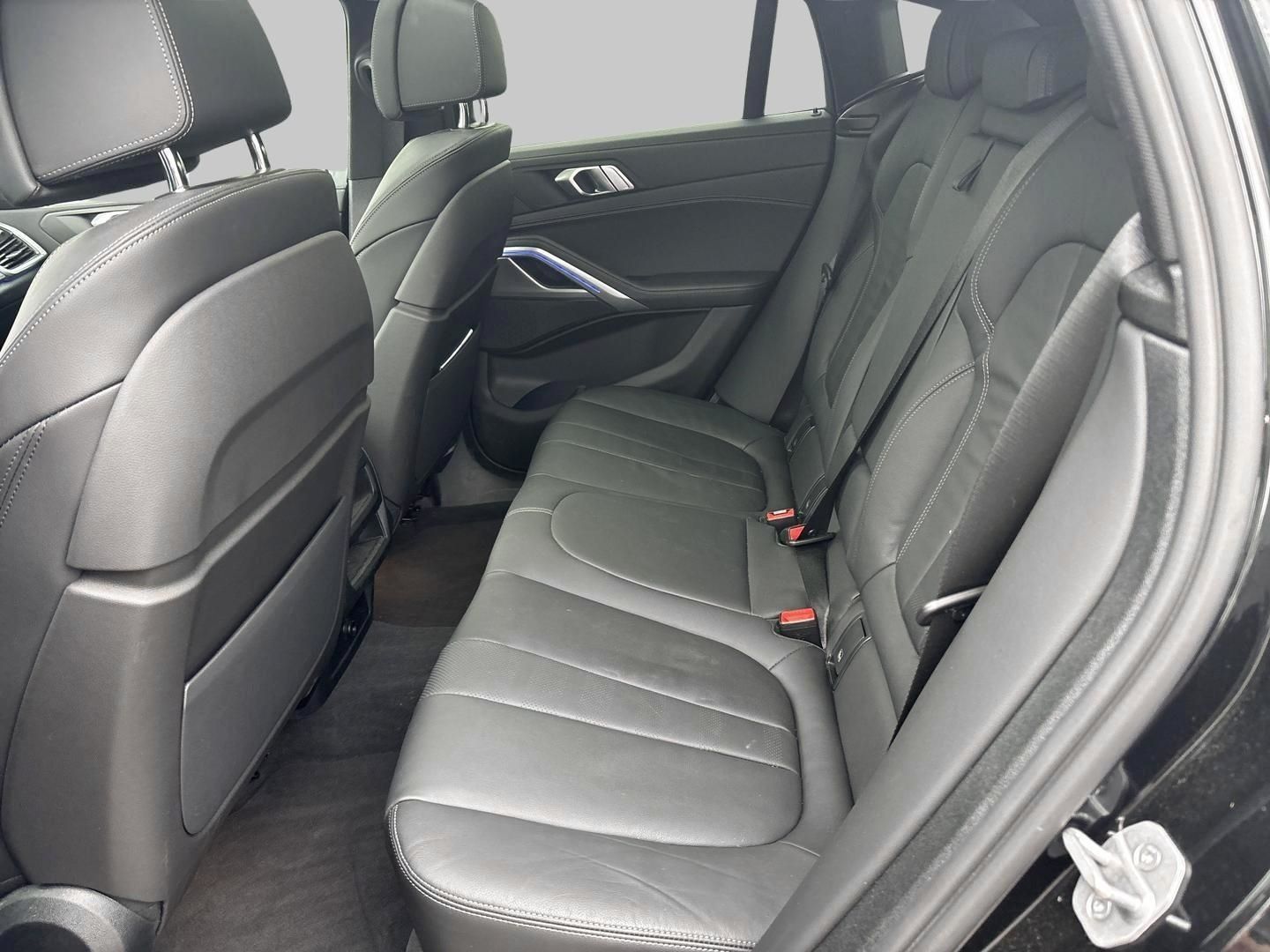 BMW X6 2022 г. Чёрный, пробег 45112 км