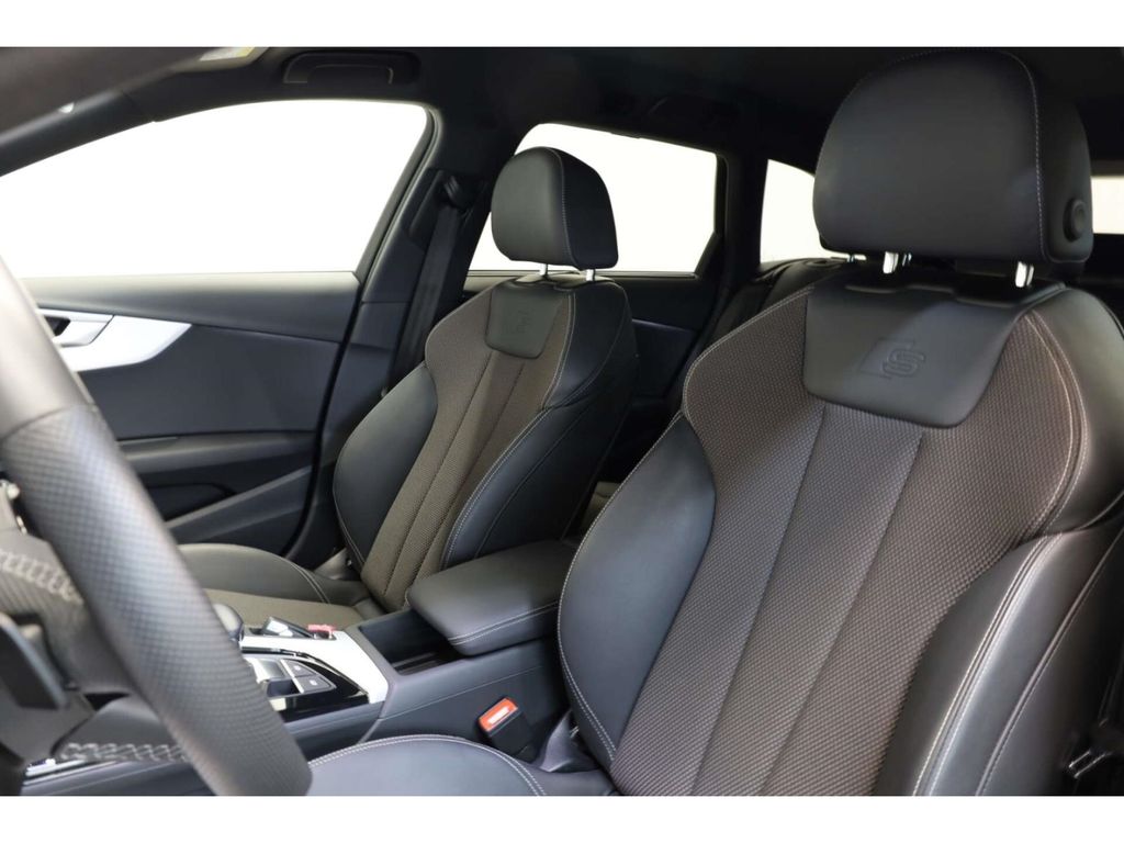 Audi A4 2023 г. Чёрный, пробег 32188 км