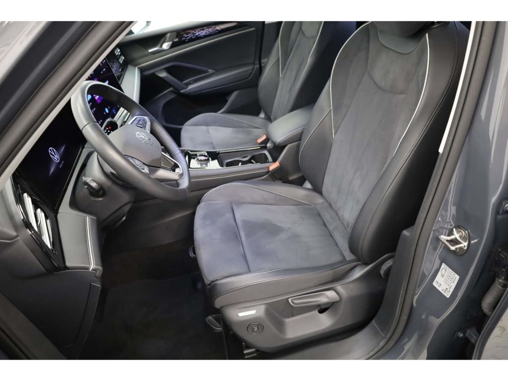 Volkswagen Tiguan 2024 г. Серый, пробег 30315 км