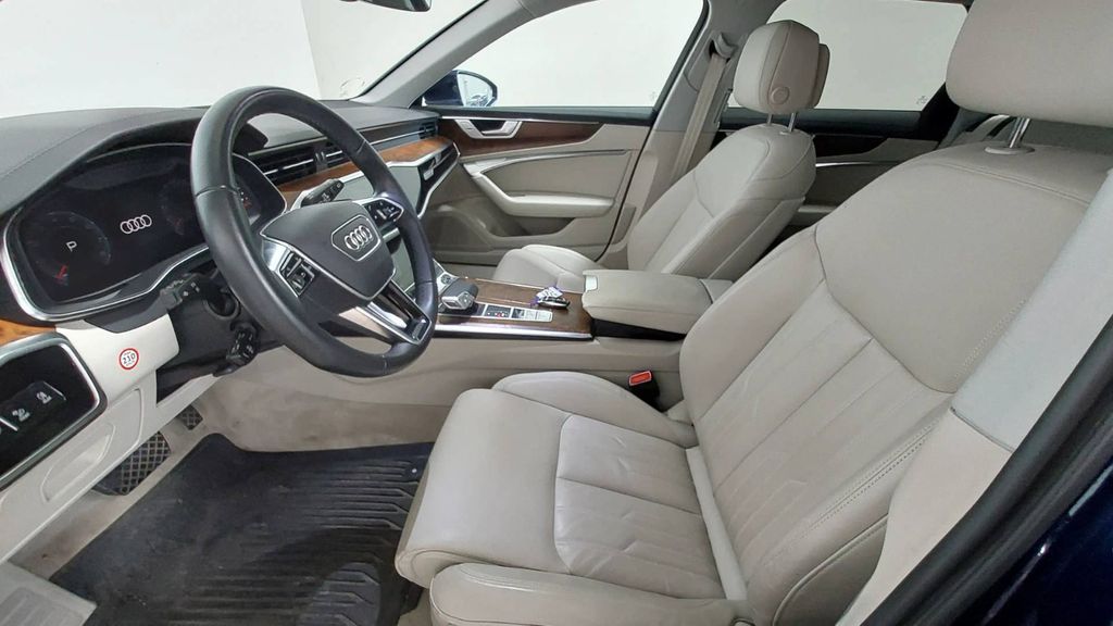 Audi A6 2023 г. Синий, пробег 42600 км