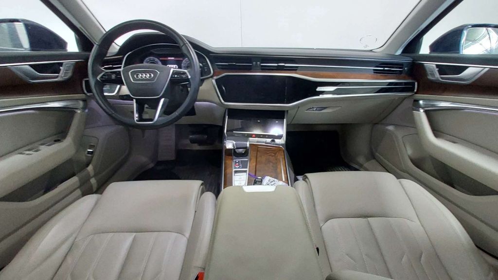 Audi A6 2023 г. Синий, пробег 42600 км