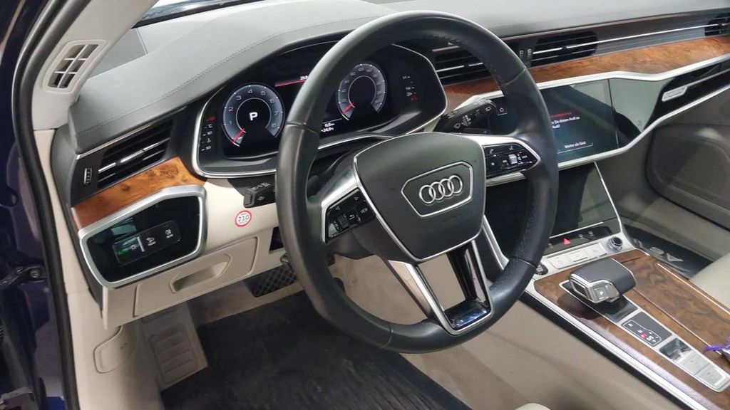 Audi A6 2023 г. Синий, пробег 42600 км