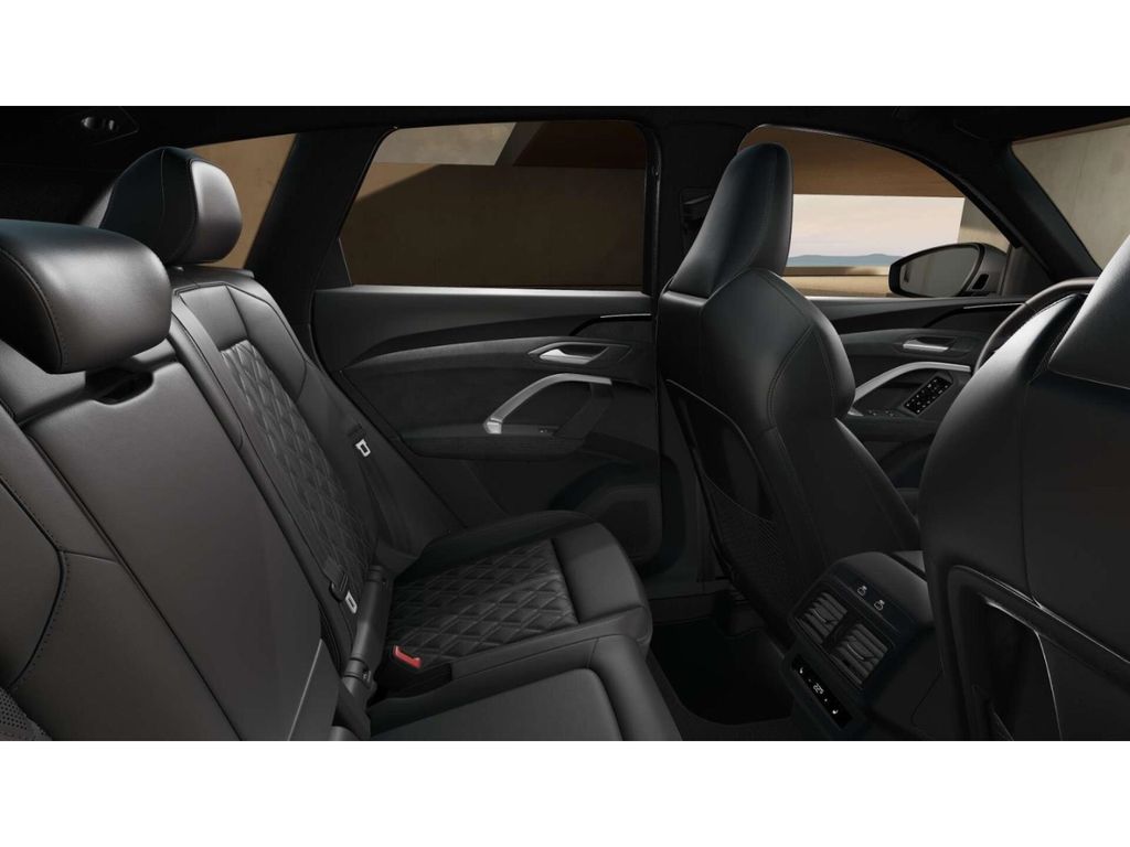 Audi SQ5 2026 г. Серый, пробег 8027 км