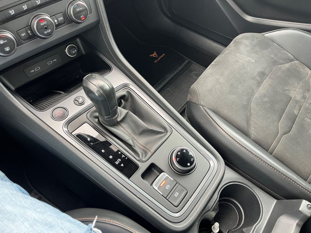 Cupra Ateca 2023 г. Чёрный, пробег 49696 км