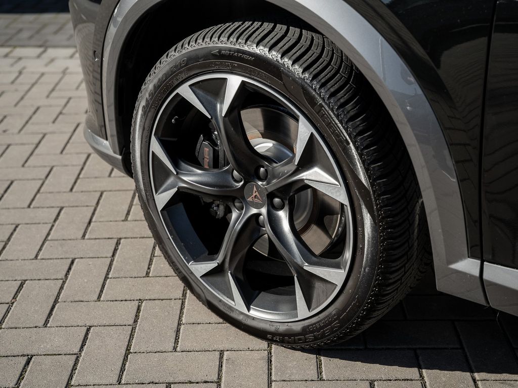 Cupra Formentor 2022 г. Чёрный, пробег 44800 км