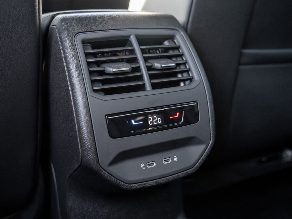 Cupra Formentor 2022 г. Чёрный, пробег 44800 км