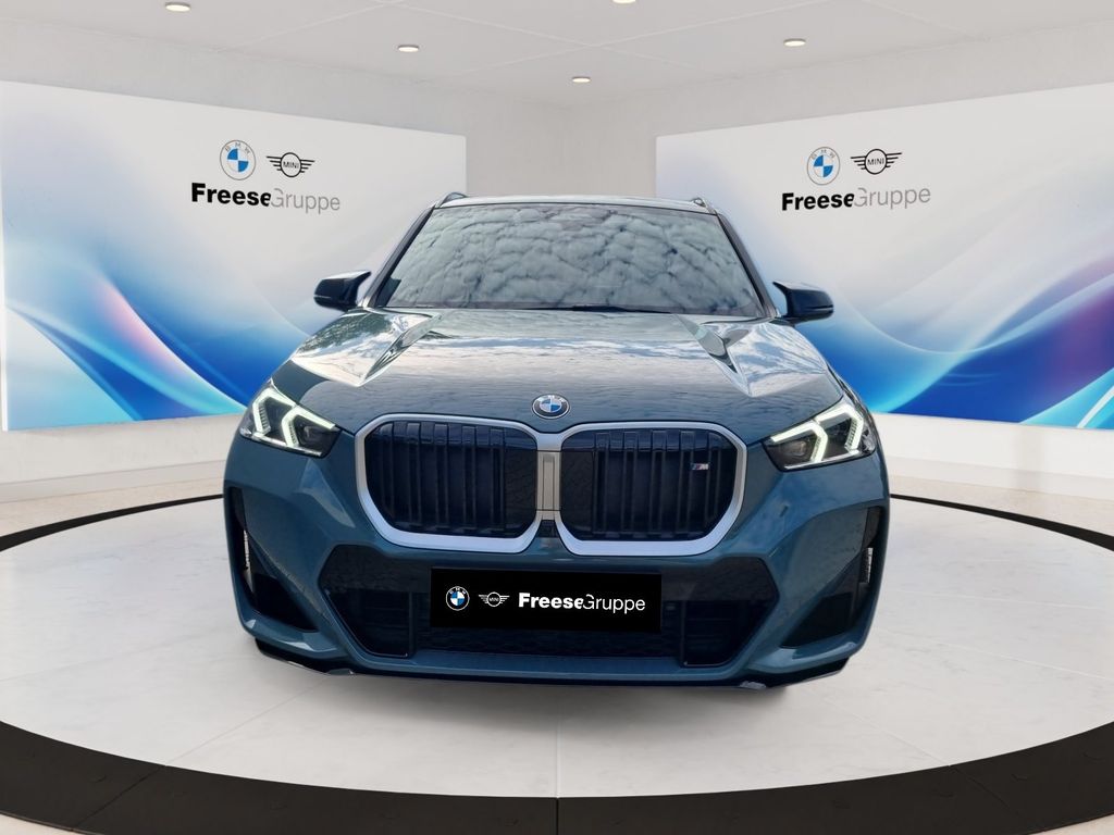 BMW X1 2025 г. Зелёный, пробег 9488 км