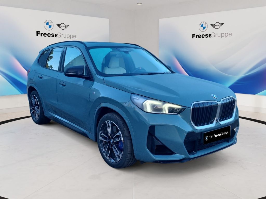 BMW X1 2025 г. Зелёный, пробег 9488 км