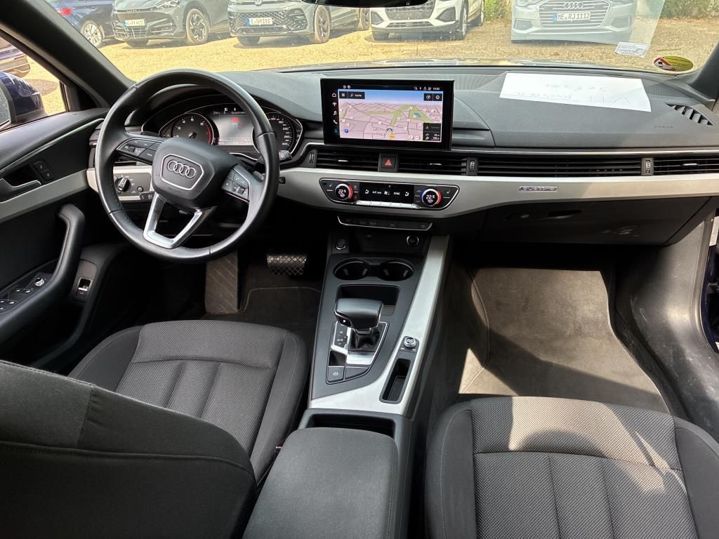 Audi A4 2022 г. Синий, пробег 48863 км