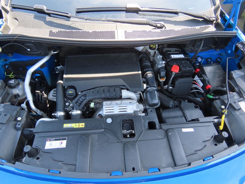 Peugeot 3008 2023 г. Синий, пробег 53580 км