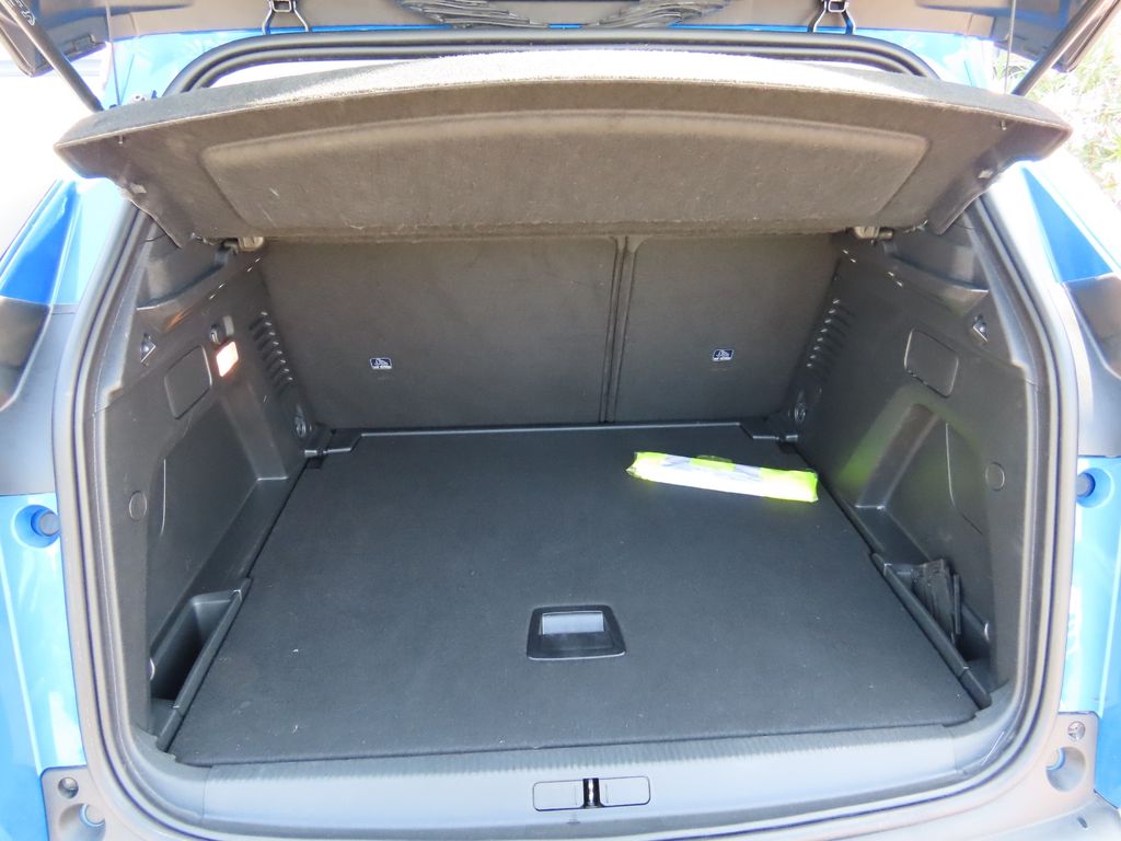Peugeot 3008 2023 г. Синий, пробег 53580 км