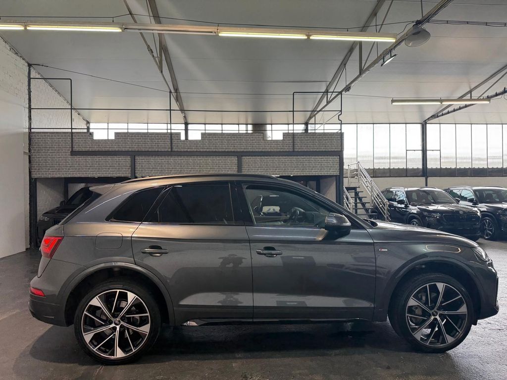 Audi Q5 2023 г. Серый, пробег 25618 км
