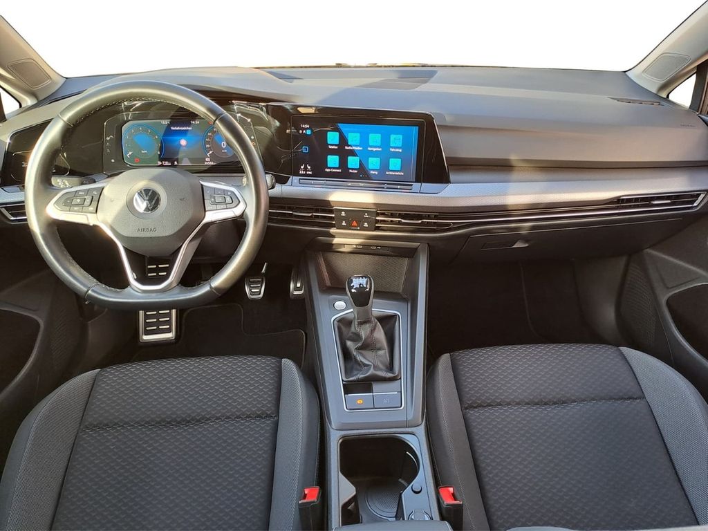 Volkswagen Golf 2022 г. Серый, пробег 24800 км