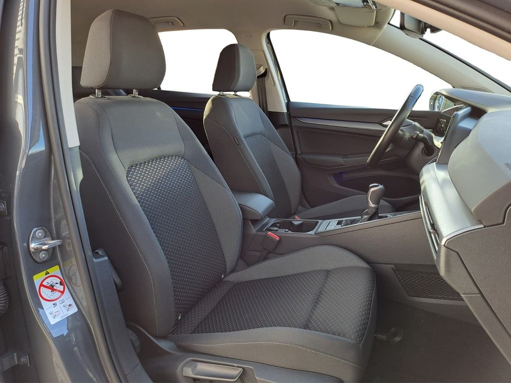 Volkswagen Golf 2022 г. Серый, пробег 24800 км