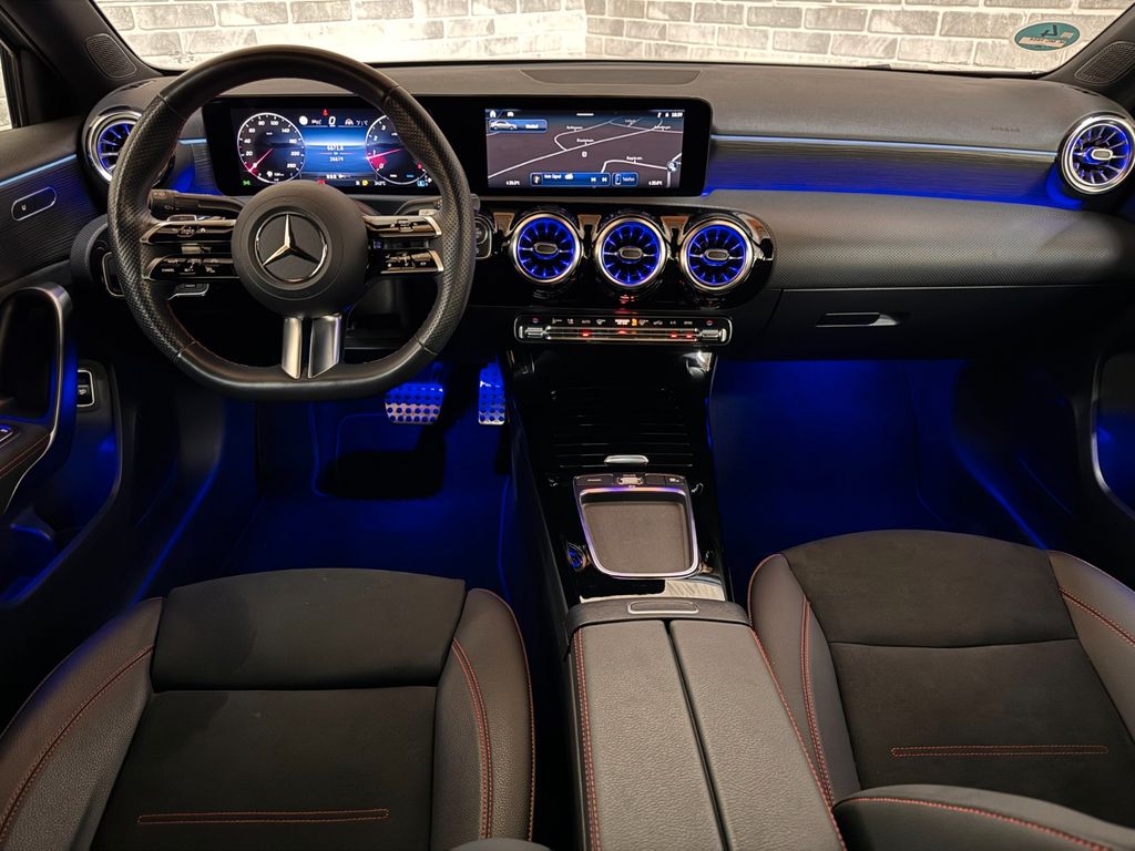 Mercedes-Benz A 200 2023 г. Серебристый, пробег 26800 км