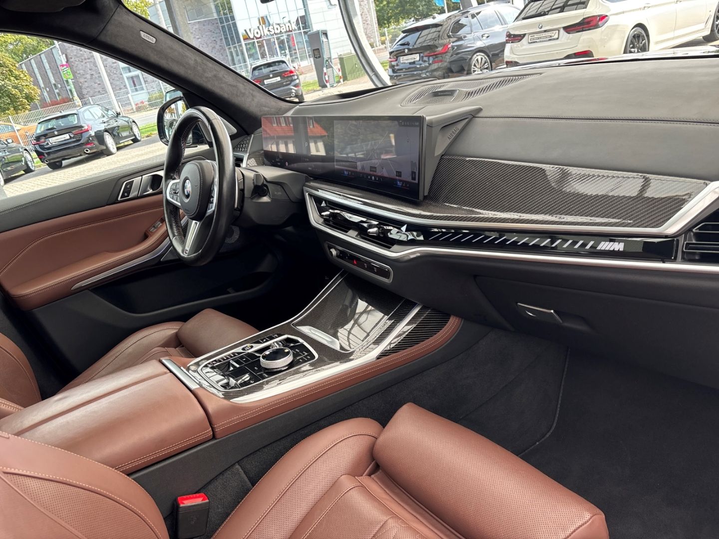 BMW X7 2023 г. Чёрный, пробег 51600 км