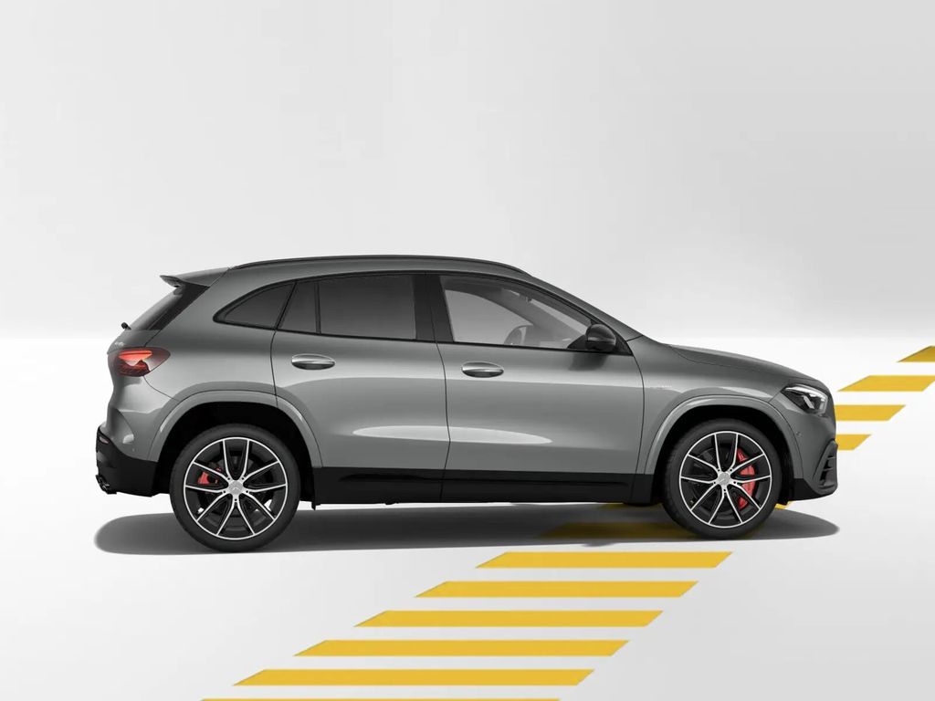 Mercedes-Benz GLA 45 AMG 2025 г. Серый, пробег 3099 км
