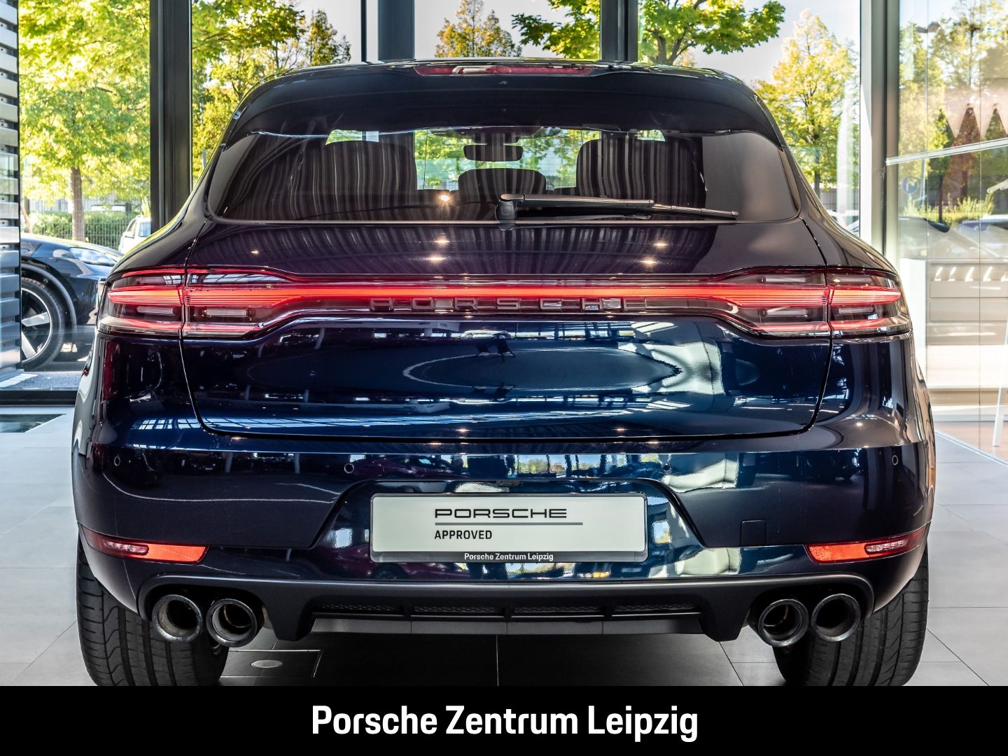 Porsche Macan 2021 г. Синий, пробег 37900 км