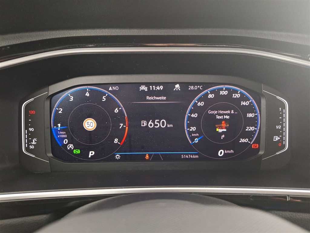 Volkswagen T-Roc 2024 г. Чёрный, пробег 51460 км
