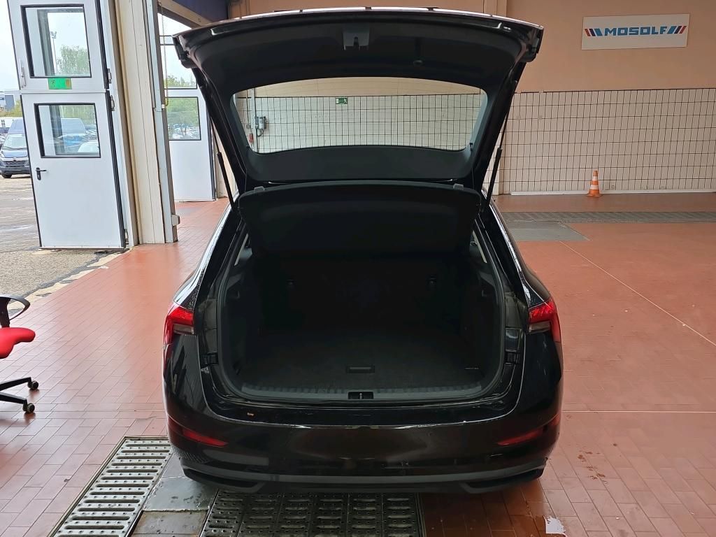 Skoda Scala 2022 г. Чёрный, пробег 45512 км