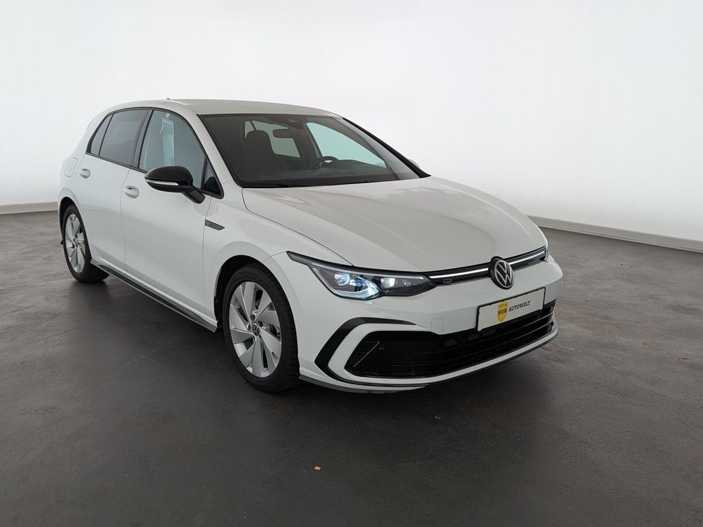 Volkswagen Golf 2024 г. Белый, пробег 21250 км