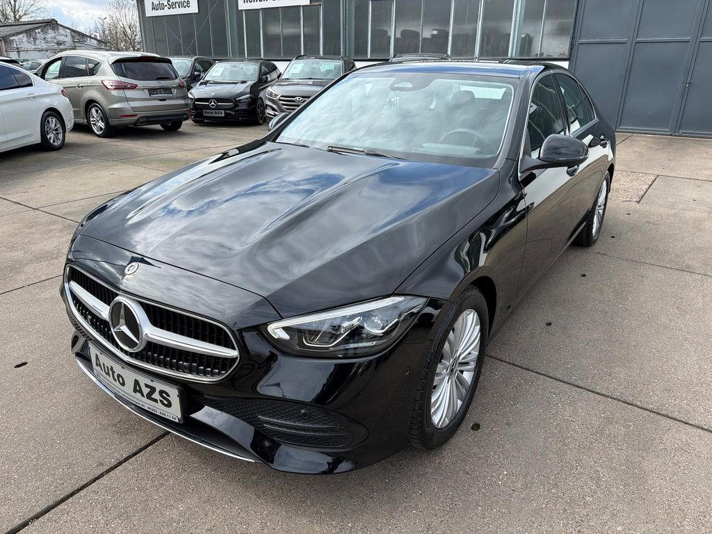 Mercedes-Benz C 180 2023 г. Чёрный, пробег 22000 км