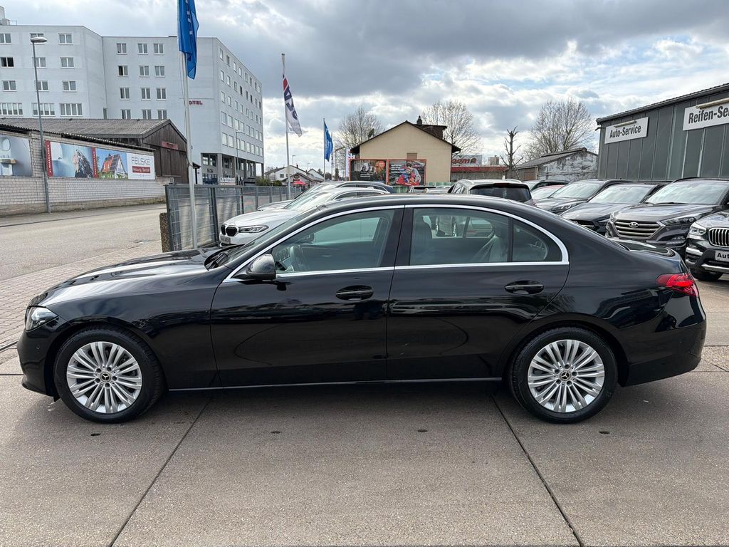 Mercedes-Benz C 180 2023 г. Чёрный, пробег 22000 км
