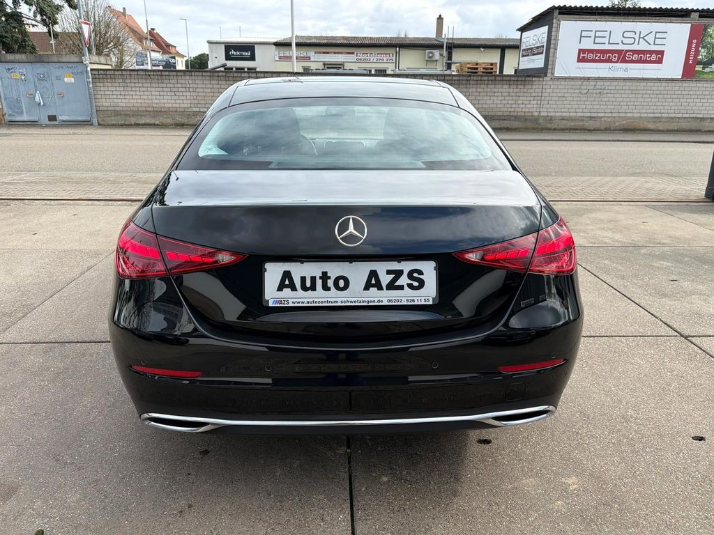 Mercedes-Benz C 180 2023 г. Чёрный, пробег 22000 км