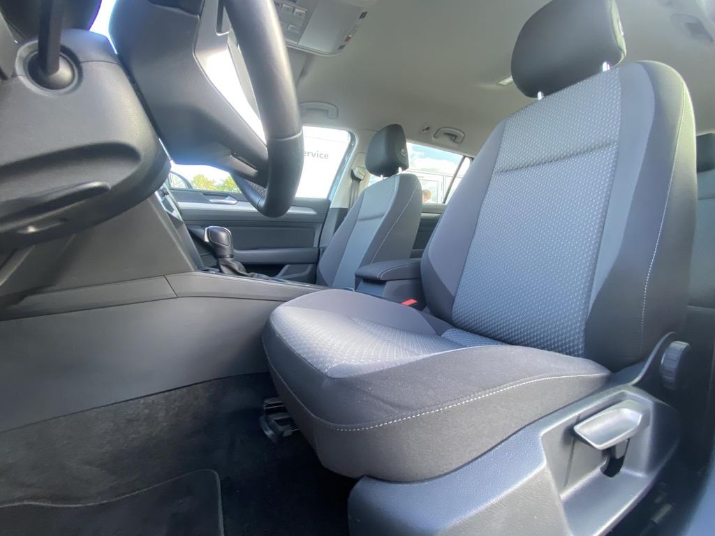 Volkswagen PASSAT VARIANT 2023 г. Серый, пробег 30310 км