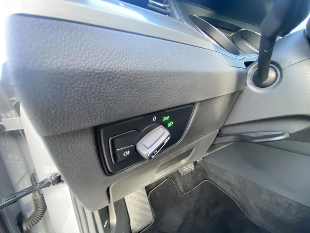 Volkswagen PASSAT VARIANT 2023 г. Серый, пробег 30310 км