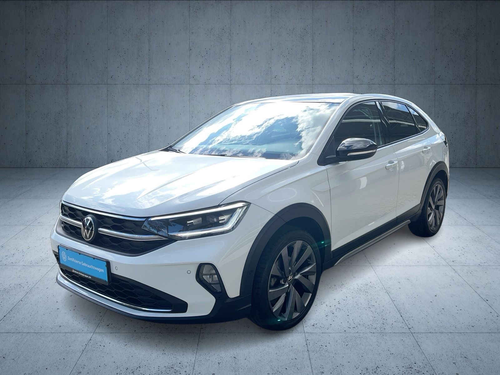 Volkswagen Taigo 2022 г. Белый, пробег 20500 км