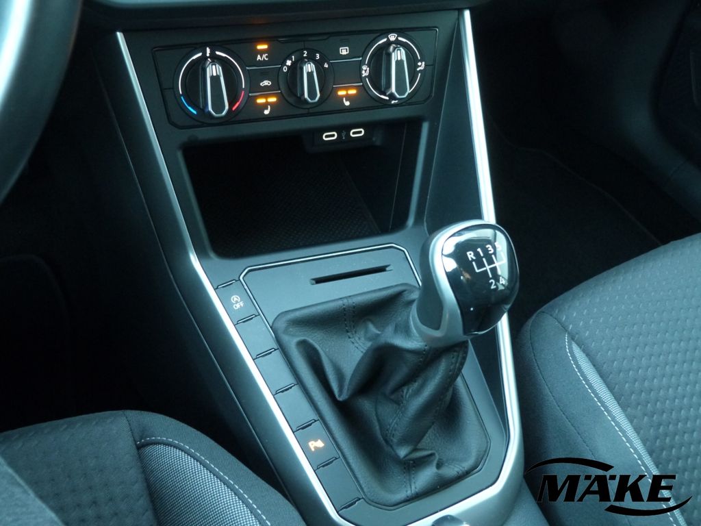 Volkswagen Polo 2023 г. Серый, пробег 58500 км