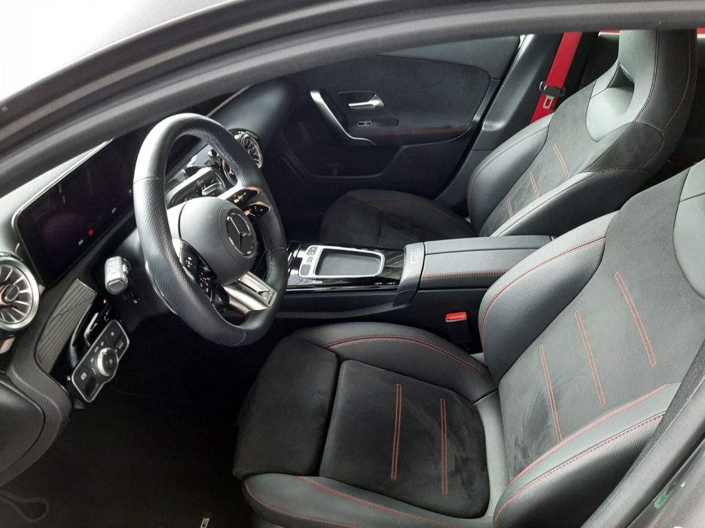 Mercedes-Benz A 35 AMG 2025 г. Серый, пробег 39931 км