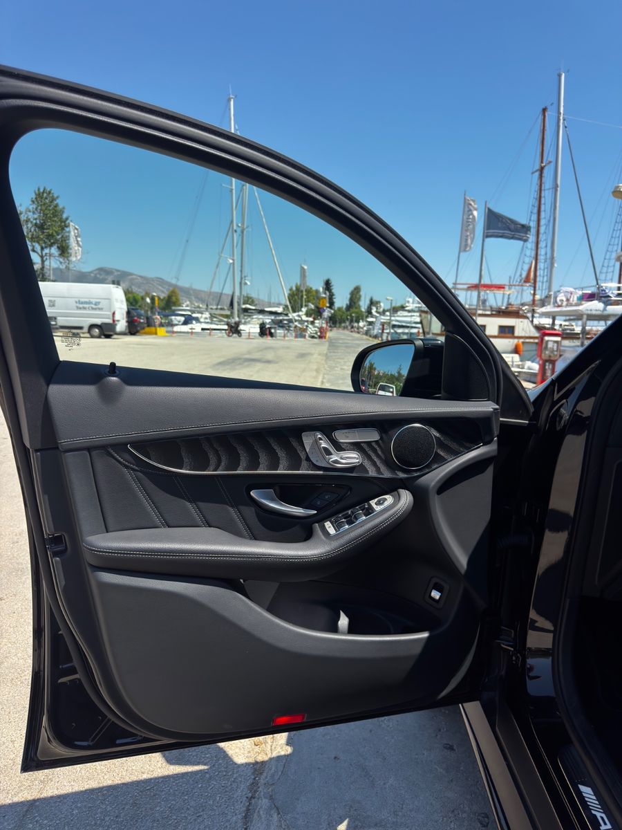 Mercedes-Benz GLC 63 AMG 2022 г. Чёрный, пробег 25000 км