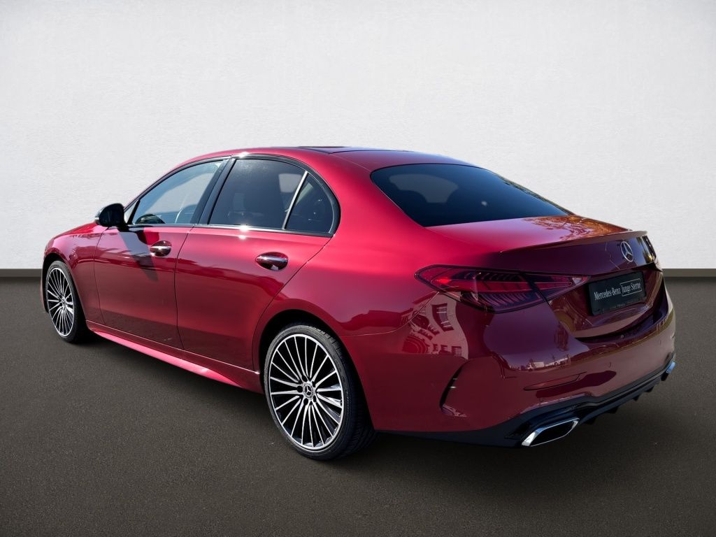 Mercedes-Benz C 300 2023 г. Красный, пробег 53281 км